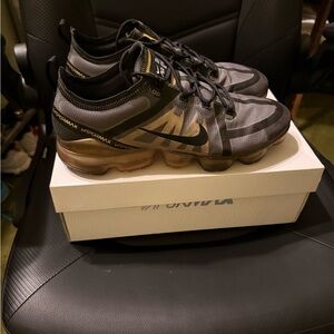 Nike Air VaporMax Flyknit Black Gold Men's Athletic Shoes